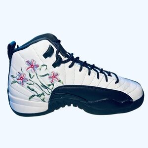 Nike Air Jordan 12 Retro (GS) Girls Black and White Floral Sneakers 6.5 NWOT
